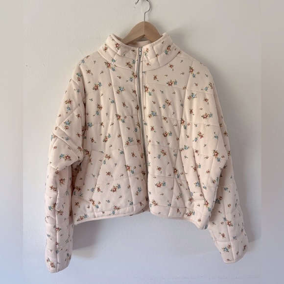 Forever 21 Light Pink Floral Quilted Full Zip Cropped Jacket Plus Size 1X - Picture 2 of 9